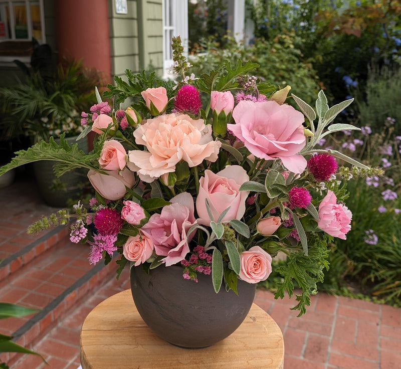 Seasonal Flower Arrangement: The Midi
