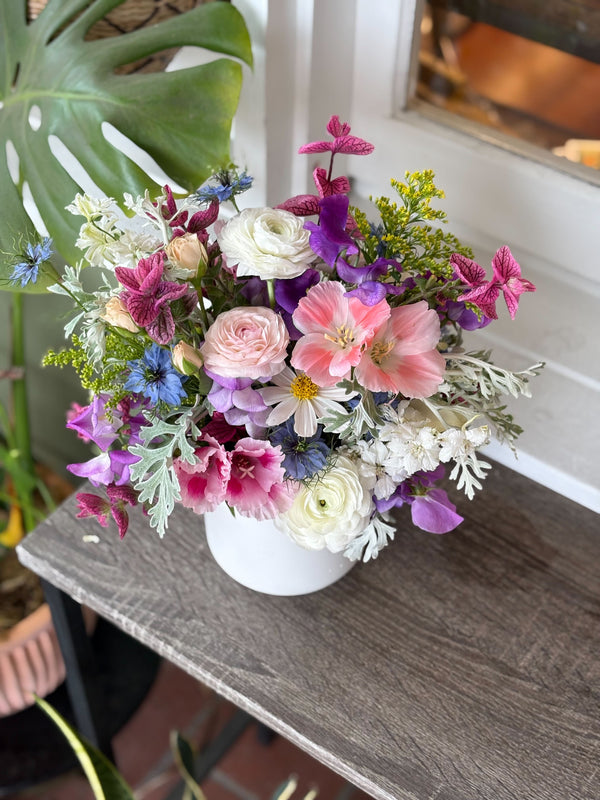 Seasonal Flowers Arrangement: The Full